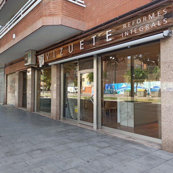 fachada showroom vizuete